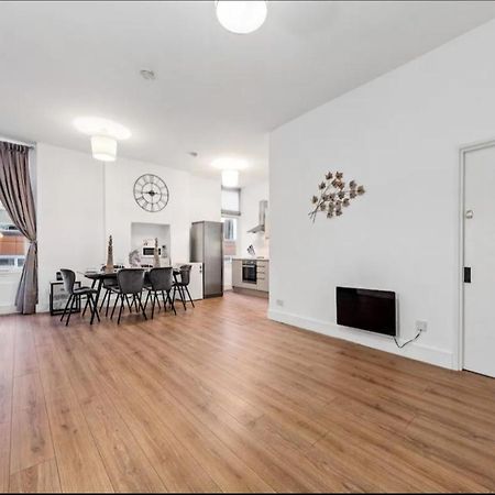 Majestic 2-Bedroom Flat In Knightsbridge-Hyde Park Kb70 런던 외부 사진