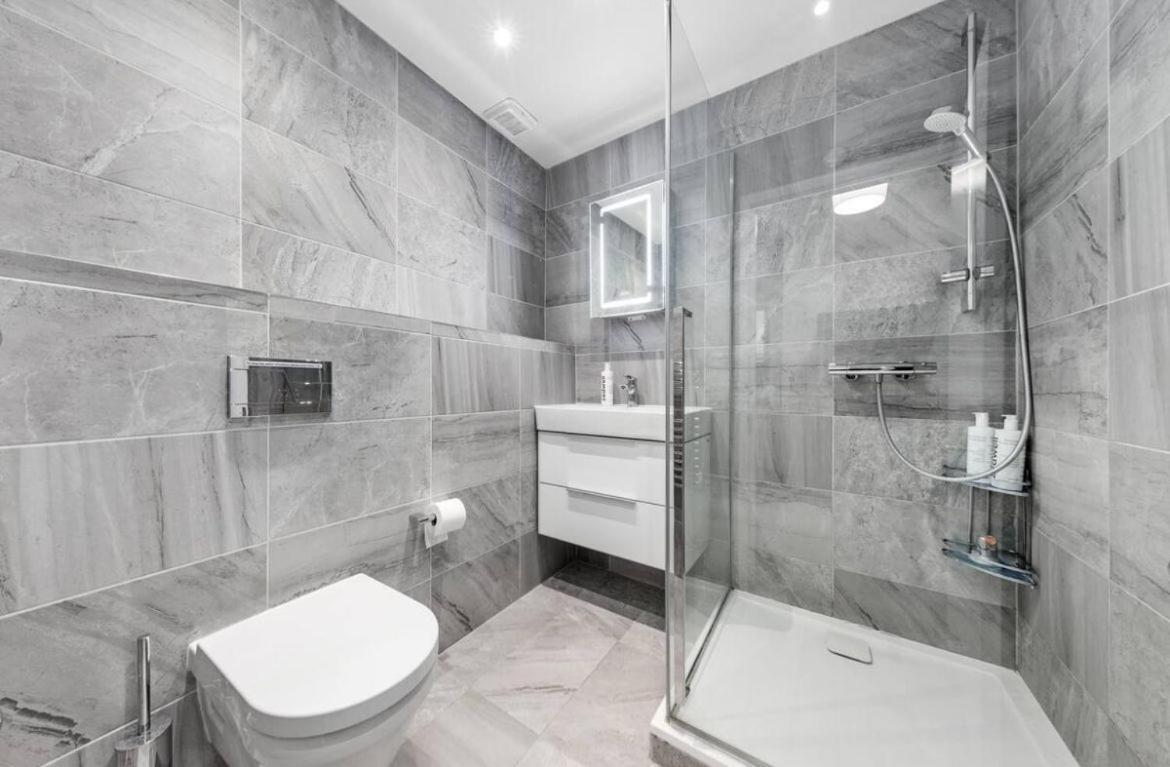 Majestic 2-Bedroom Flat In Knightsbridge-Hyde Park Kb70 런던 외부 사진