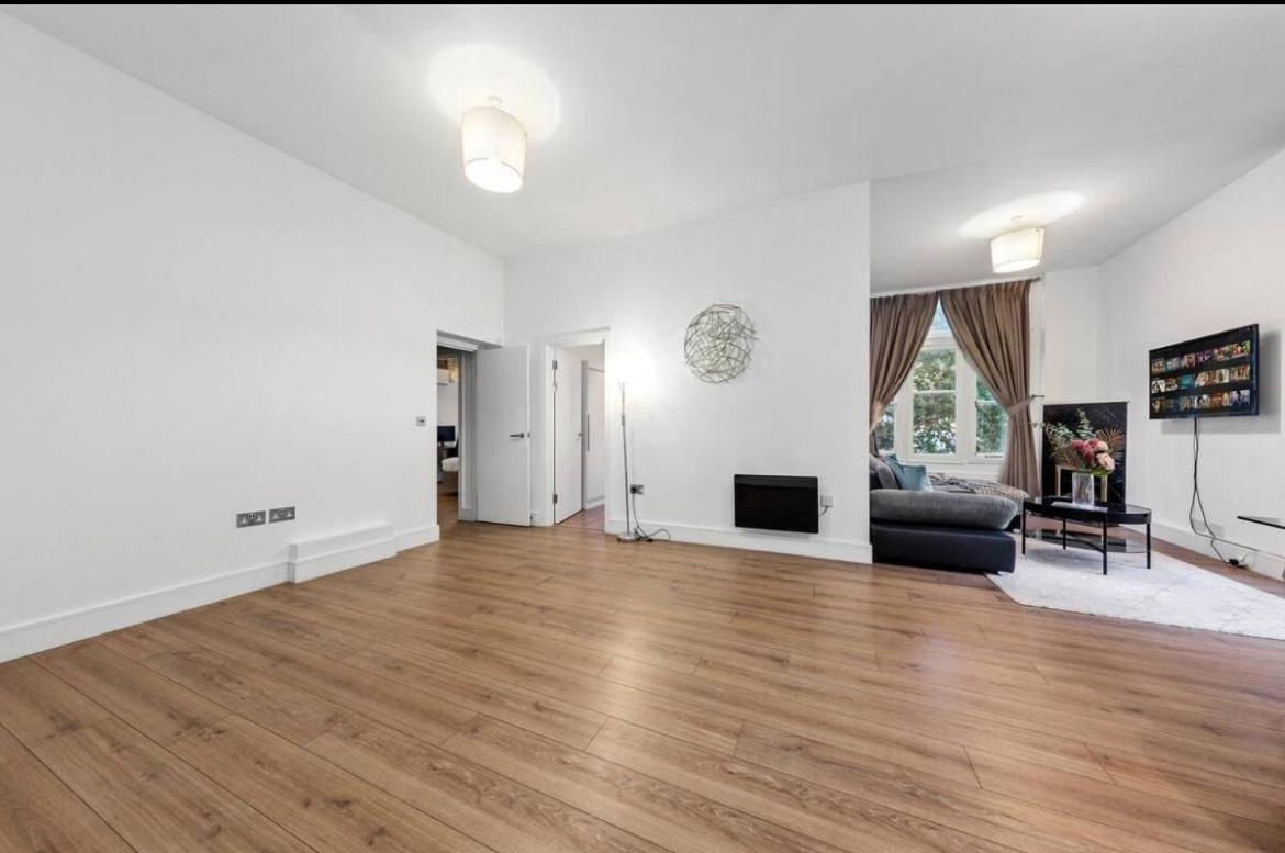 Majestic 2-Bedroom Flat In Knightsbridge-Hyde Park Kb70 런던 외부 사진